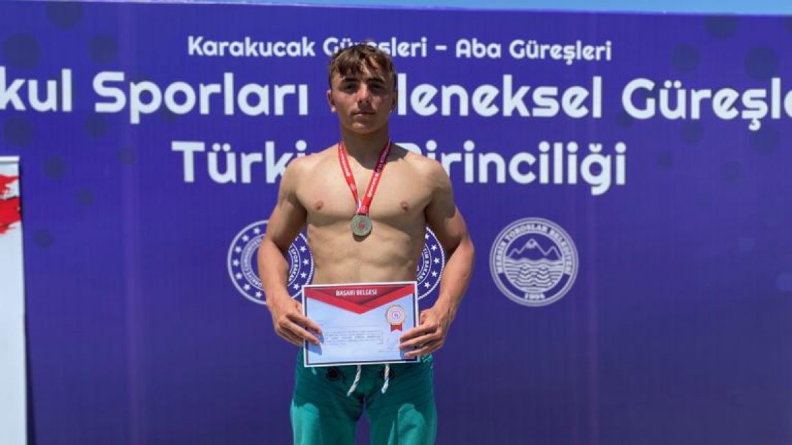 Öğrencimiz Karakucak Güreşte Türkiye Şampiyonu!